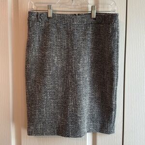 Ann Taylor Gray Textured Pencil Skirt Size 4P